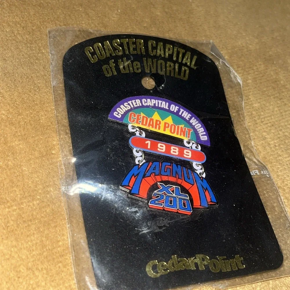 RARE Cedar Point 1989 Magnum XL 200 Collectible Souvenir‎ Lapel Hat Pin Vintage